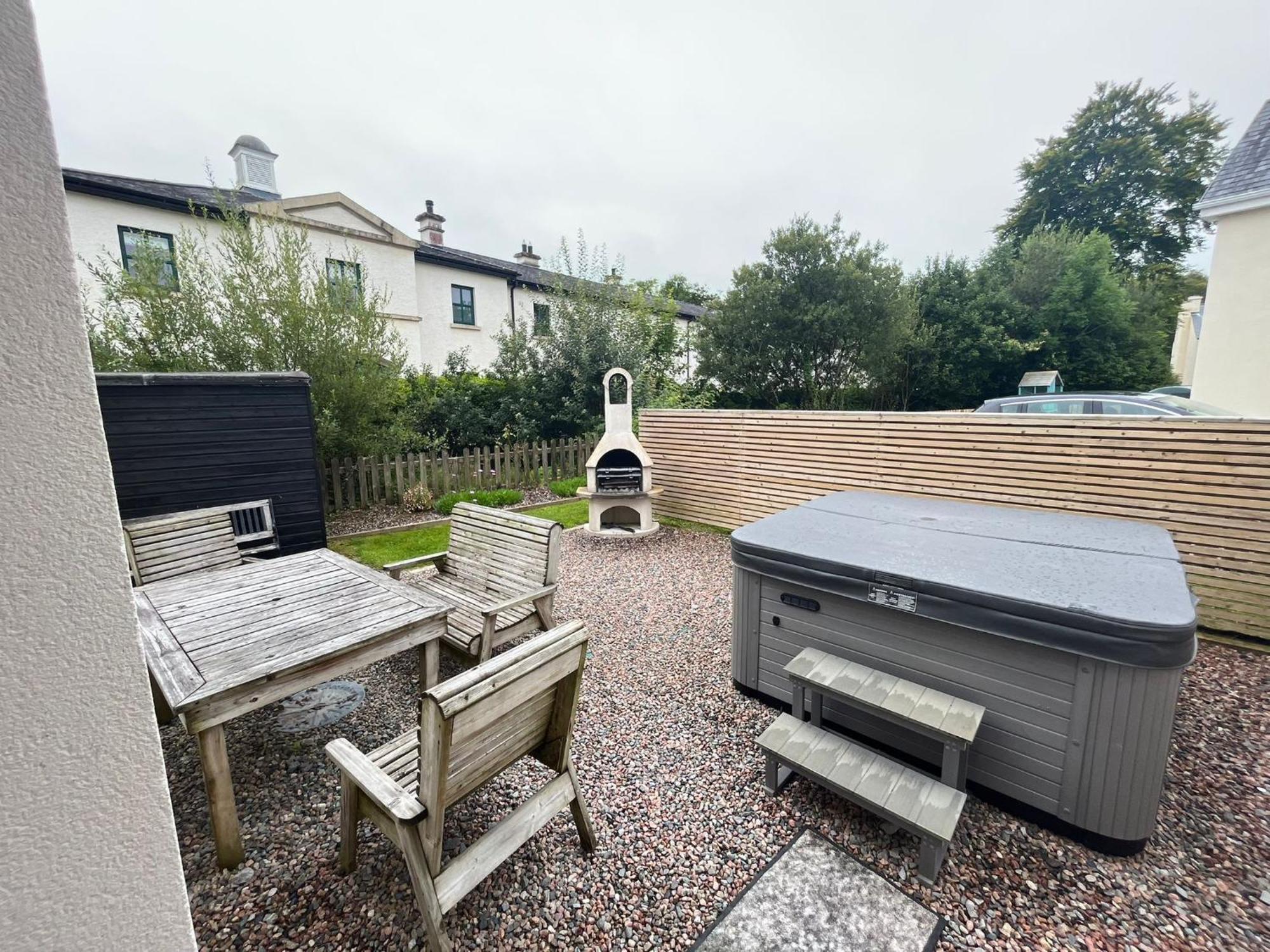 Dovecote Lodge On The 5 Star Lough Erne Resort Ballycassidy ภายนอก รูปภาพ